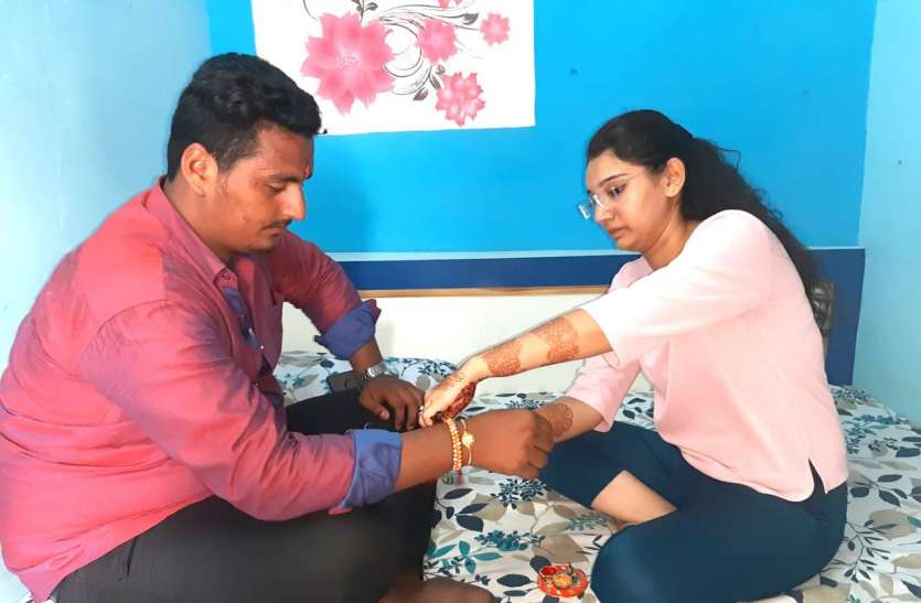 raksha bandhan festival celebration in bikaner उल्लासपूर्वक मनाया जा रहा है भाई बहन के स्नेह का पर्व रक्षा बंधन