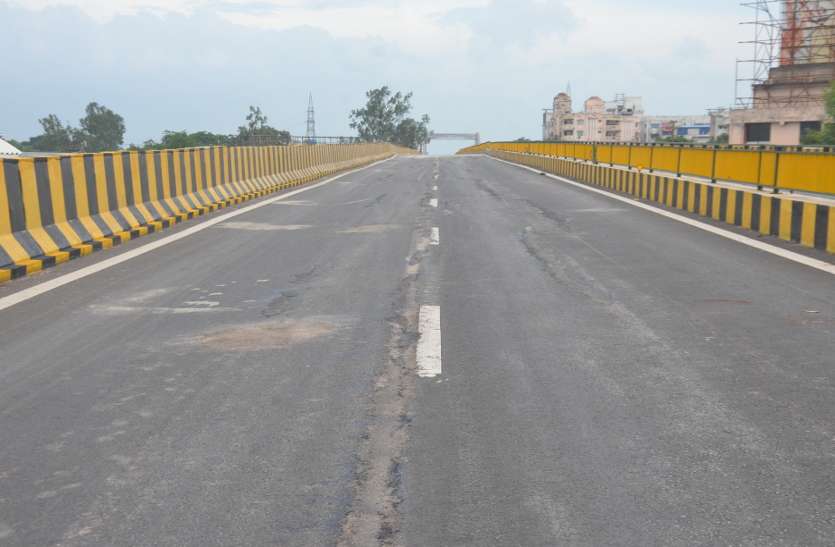 Fafadih Telibandha Atal Nagar Expressway घटिया एक्सप्रेस-वे मामला: पुरानी जांच कमेटी भंग, रोड कॉर्पोरेशन के GM को भी हटाया