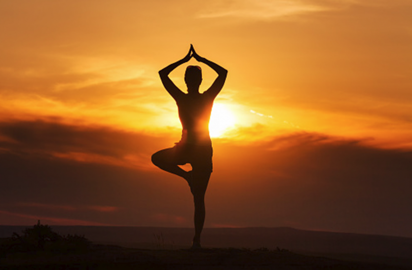 yoga poses योग आसनों के अभ्यास से पहले जानें इससे जुड़ी अहम बातें