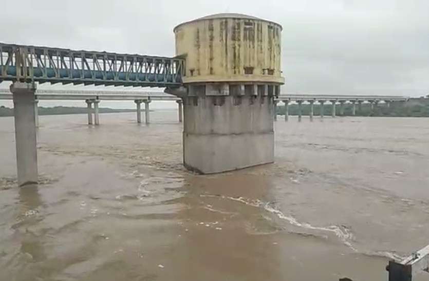 Water Level Of River Chambal Above Danger Mark In Dholpur