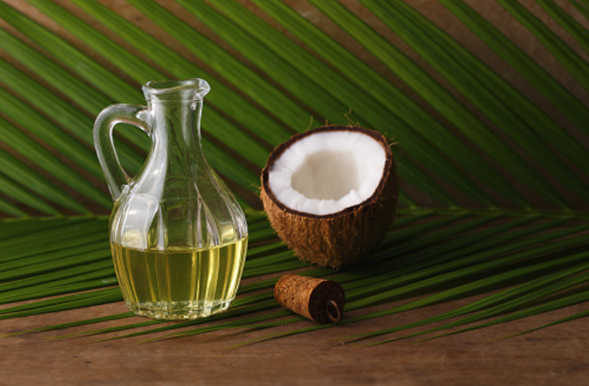 coconut oil बुरे कोलेस्ट्रॉल का लेवल कम करता है नारियल का तेल