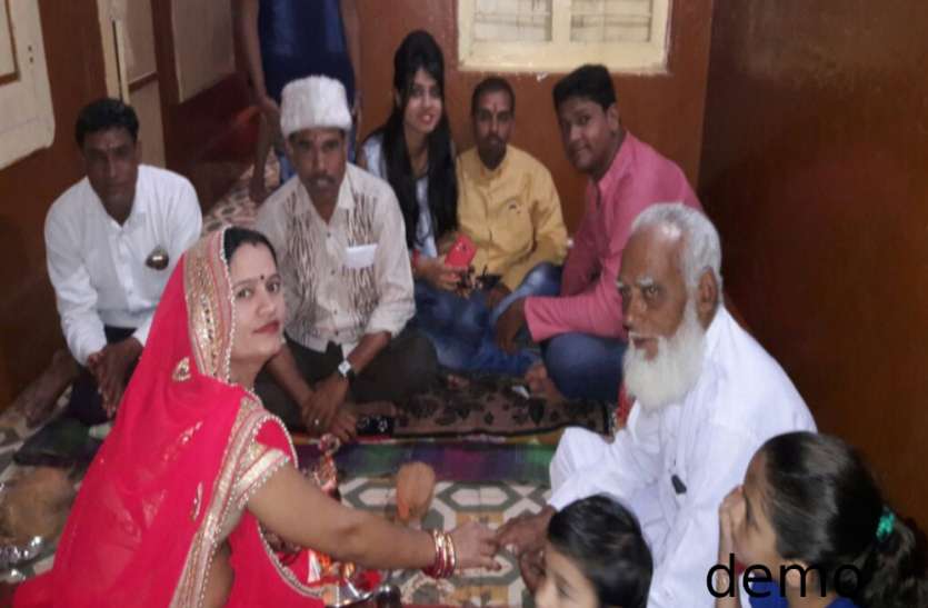 muslim रेशम के धागों ने पार की मजहब की सरहद, देश की ये है असली तस्वीर, खून के रिश्तों से बढ़कर बना ये रिश्ता