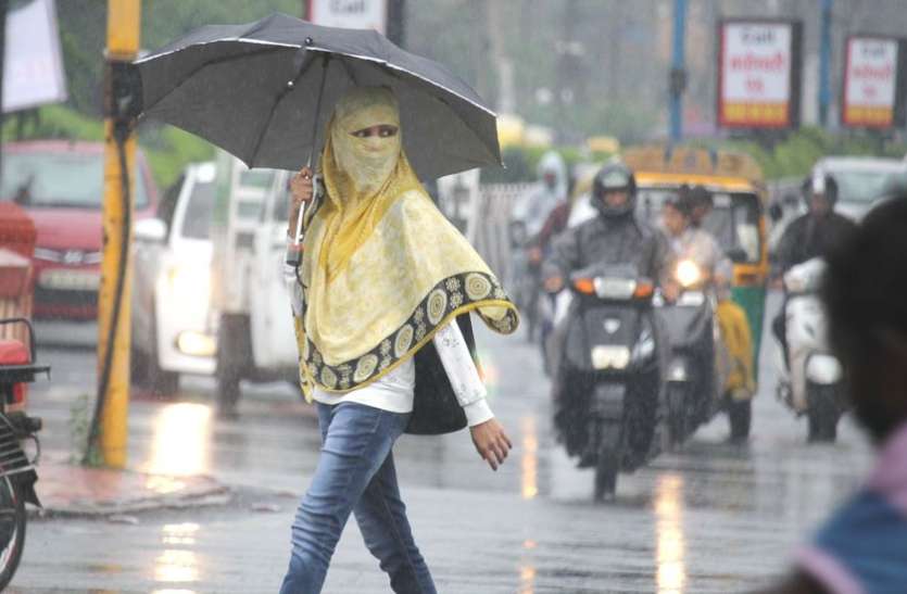 indore MONSOON : सिस्टम फिर बदला, मध्यप्रदेश से राजस्थान निकल गए बादल, अब फिर इंतजार