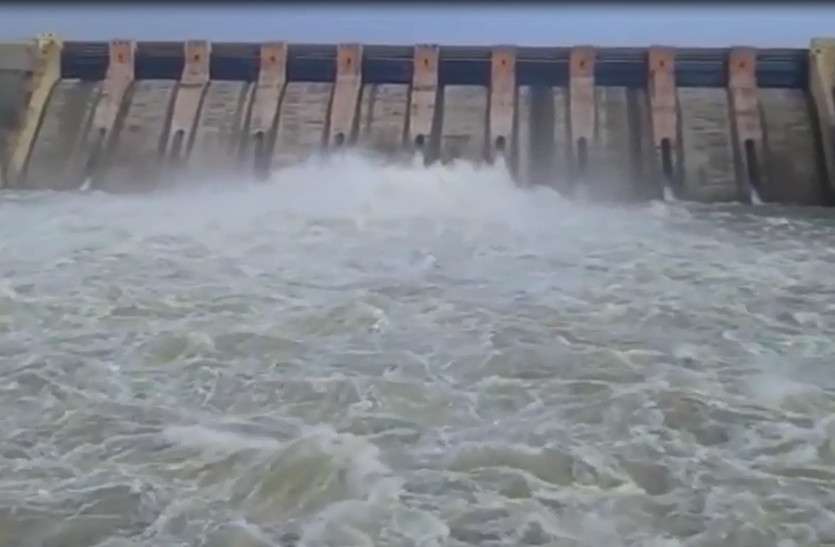 Heavy rain forecast in Rajasthan update राजस्थान में भारी बारिश के चलते कई इलाके जलमग्न, छलक उठे प्रदेश के ये बांध