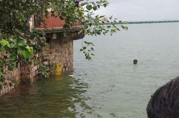 Dausa: High alert continues regarding Morale dam, water remains empty दौसा: मोरेल बांध को लेकर हाईअलर्ट जारी, 38 साल बाद एक फीट पानी रहा खाली