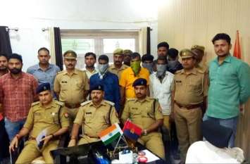 Sitapur police arrested the 5 murderer in atariya यूपी के इस जिले में पुलिस ने प्रतिबंधित हथियार के साथ 5 लोगों को किया गिरफ्तार, राजधानी में भी दिया था बड़ी वारदात को अंजाम, मचा हड़कंप