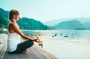 easy tips for meditation, know which things should follow मेडिटेशन करते समय ध्यान रखें ये 10 खास बातें, बढ़ जाएगी मेमोरी पावर