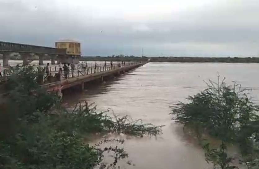 Flood In Rajasthan राजस्थान में बारिश का कहर, आज इन 18 जिलों में भारी वर्षा की चेतावनी, संभलकर रहें