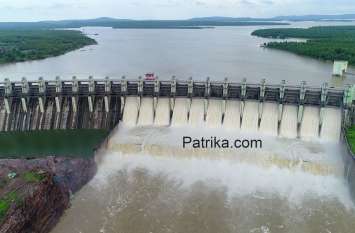 Narma River water Level Live Today Indirasagar Dam NHDC Narmda Nagar सात साल बाद फुल हुआ भारत का सबसे ज्यादा पानी रखने वाला बांध