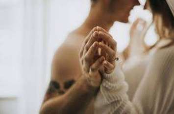 Photos of intimate moments became life threatening अंतरंग पलों की तस्वीरें बनीं जान की आफत