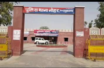 Android mobile phones worth millions of rupees stolen from mobile shop चोर भी एंड्रॉयड मोबाइल फोन के शौकीन, की-पैड वाले मोबाइल को छुआ भी नहीं