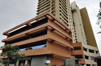 Builder occupied two and a half acres with fake papers फर्जी कागजात से Builder ने किया सवा दो एकड़ जमीन पर कब्जा