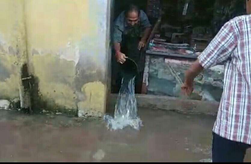 Water filled in many colony and houses in Ajmer South Heavy rain : अजमेर दक्षिण में कई कॉलोनी और मकानों में भरा पानी