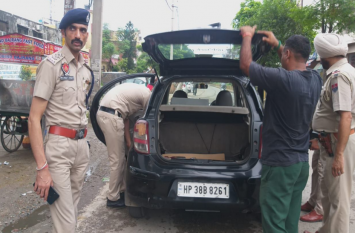 Red Alert In Punjab: Tight Security On Pathankot Air Force Station पंजाब के पठानकोट में हाई अलर्ट, एयरफोर्स स्टेशन की सुरक्षा बढ़ाई