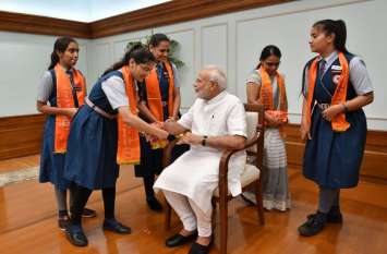 PM Modi said this big thing for the daughters of Madhya Pradesh मध्यप्रदेश की बेटियों के लिए पीएम मोदी ने बोली ये बड़ी बात