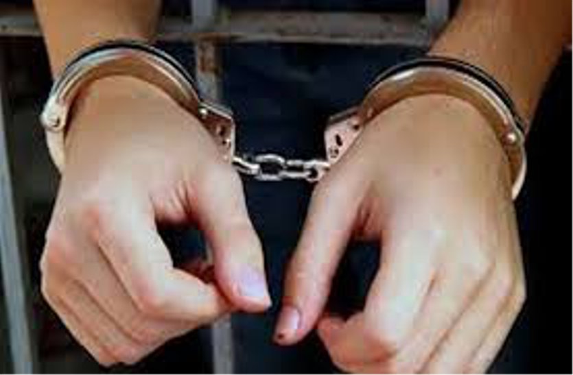 Theft accused arrested मालवाहन लेकर पहुंचा था चोरी के इरादे से, उसी ने पहुंचा दिया सलाखों तक
