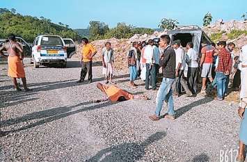 Clash between bus and jeep in Singrauli Jiyawan, death of a youth बस और जीप में भिड़ंत, एक युवक की मौत, दर्जनभर घायल, घटनास्थल पर मचा कोहराम