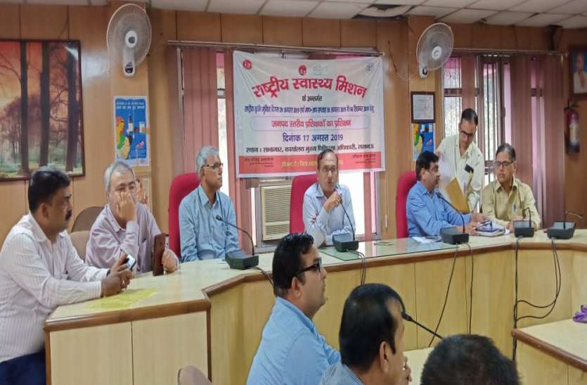 National Worm Liberation Day Worm Liberation Day2019 : एल्बेण्डाजोल दवा खाना है, कृमि को भगाना है