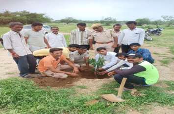 Rajasthan magazine's expedition Rajasthan campaign: राजस्थान पत्रिका का हरयाळो राजस्थान अभियान : पौधरोपण कर देखभाल करने का संकल्प