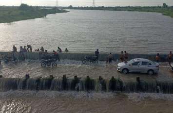Heavy rain in jaipur district जयपुर के ये एनिकट (Anicut) और बांध (Dam) बने पिकनिक स्पॉट