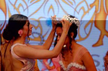 Dellywood Mr. and Miss Contest runner up from bastar बस्तर की बेटी आयशा ने दिल्ली में आयोजित प्रतियोगिता में 180 प्रतिभागियों को टक्कर दे हासिल किया मुकाम