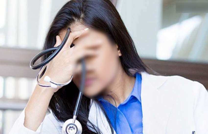 doctor raping nurse