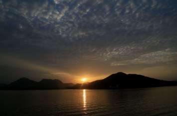 weather in udaipur 4 दिन से आज हुए सूूरज ' भगवान ' के दर्शन...देखें तस्वीरों में