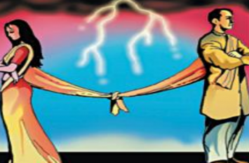 ips officer accuse wife of harassment बचपन की दोस्त से शादी करके आईपीएस ने 20 साल बाद मांगा तलाक, यह वजह आई सामने