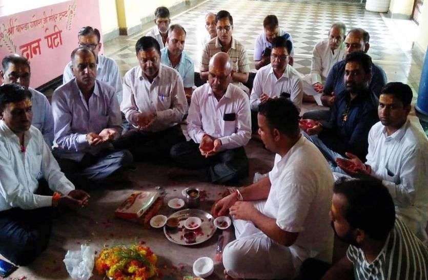 Prosperity and crisis prevention गंगागुरिया बालाजी मन्दिर में अखण्ड रामचरित मानस पाठ शुरू