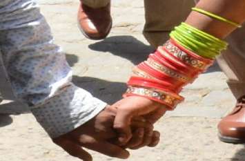 Married to girlfriend after 16 years by husband giving a fake divorce 16 साल बाद फर्जी तलाक देकर प्रेमिका से कर ली शादी, पत्नी को पता चला तो ये हुआ...