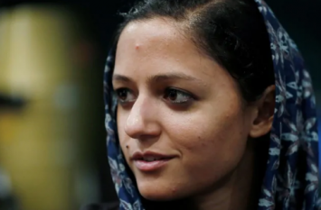 Criminal lowyer Complaint in SC against Shehla Rashid जम्मू-कश्मीर पीपुल्स पार्टी नेता शेहला रशीद के खिलाफ SC में आपराधिक शिकायत, गिरफ्तारी की मांग