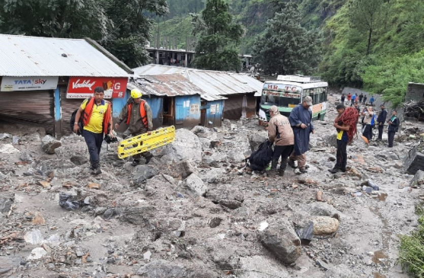 uttarakhand उत्तराखंड में कुदरत का कहर, उत्तरकाशी में भूस्खलन से 17 की मौत