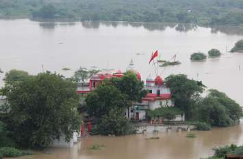 dozen, villages, still, islands, bhind news, bhind news in hindi, bhin एक दर्जन से अधिक गांव अब भी बने टापू, लोग फंसे