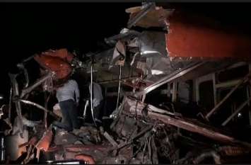 maharahstra dhule st bus accident 25 dead 35 injured धुले में एसटी बस भीषण दुर्घटनाग्रस्त, 25 यात्रियों की मौत,35 घायल
