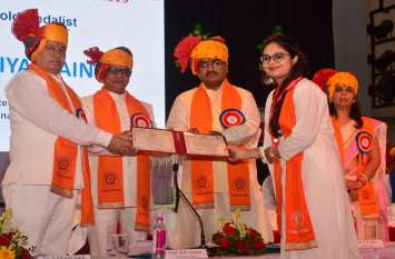 9th convocation of Rajasthan Technical University मंत्री जी की शिक्षकों को सीख, ब्लैक बोर्ड हटा कर लैबोरेट्री में पढ़ाए, टेक्निकल यूनिवर्सिटी तकनीकि के साथ स्वरोजगार मुखी शिक्षा पद्दति विकसित करे