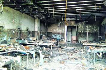 Fire On child hospital in dantewada,Fire Brigade,Collector,SP,patient नवनिर्मित शिशु अस्पताल में लगी आग, 2 दर्जन मरीज थे भर्ती, डेढ़ घंटे बाद भी नहीं पहुंची दमकल