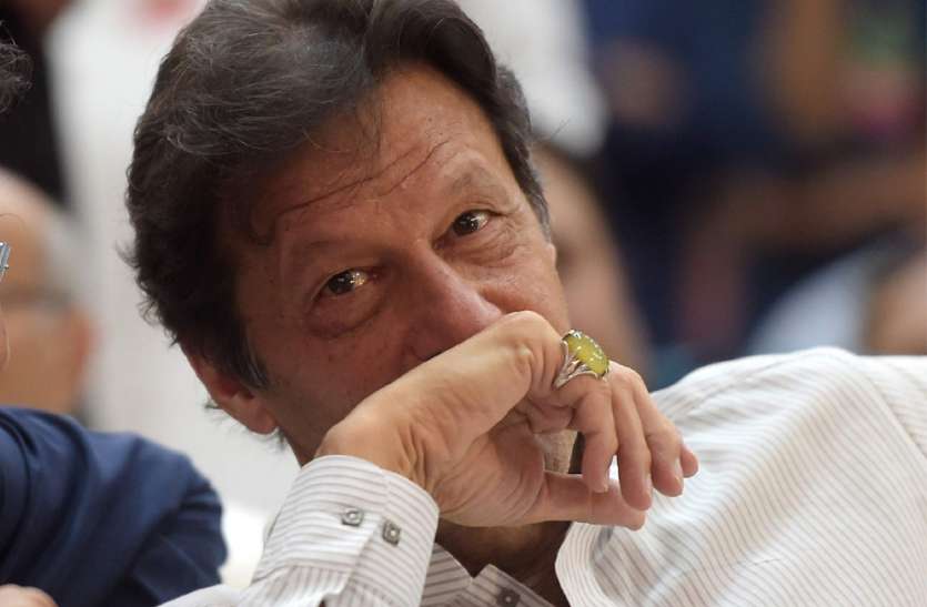 Imran Khan file photo आर्टिकल 370: पाक को उल्टी पड़ रही अपनी ही कार्रवाई, जरूरी दवाओं की कमी बनी लोगों की मुसीबत