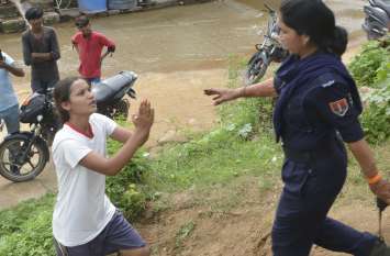 Heavy rain : saahab moree mat khulavao, varna ham barbaad ho jaenge Heavy rain in ajmer : साहब! मोरी मत खुलवाओ, वर्ना हम बर्बाद हो जाएंगे