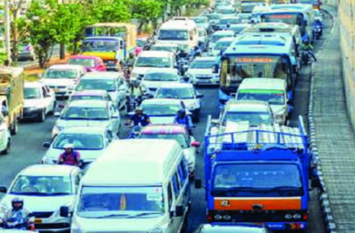 policy to scrap 15 year old vehicles सड़क से हटेंगे 15 साल पुराने ये 50 हजार वाहन, अब क्या करें वाहन स्वामी