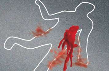 The woman said, threw me down from the third floor and then ran away युवती बोली मुझे तीसरी मंजिल से नीचे फेंक दिया फिर बस स्टैंड के पास छोडक़र भाग गए दोस्त