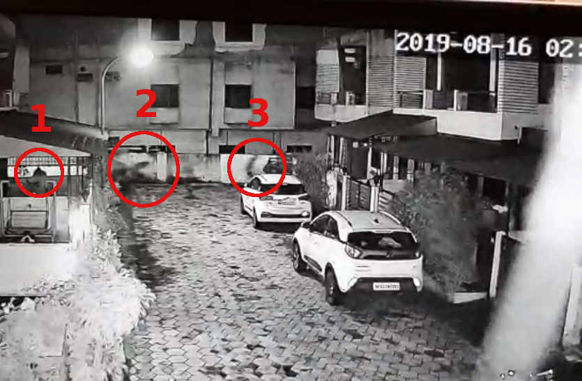 Thief caught रात 2 बजे चोरी करते CCTV फुटेज में कैद हुए चोर - देखिए वीडियो