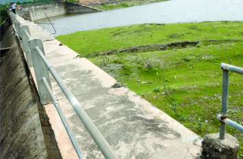 Walking on the sail of Nandasamand is now dangerous नंदसमंद की पाल पर चहलकदमी अब खतरनाक