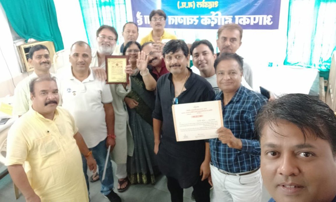 Blood donation presented for the 77th time in society 77वीं बार रक्तदान कर समाज में पेश की मिशाल