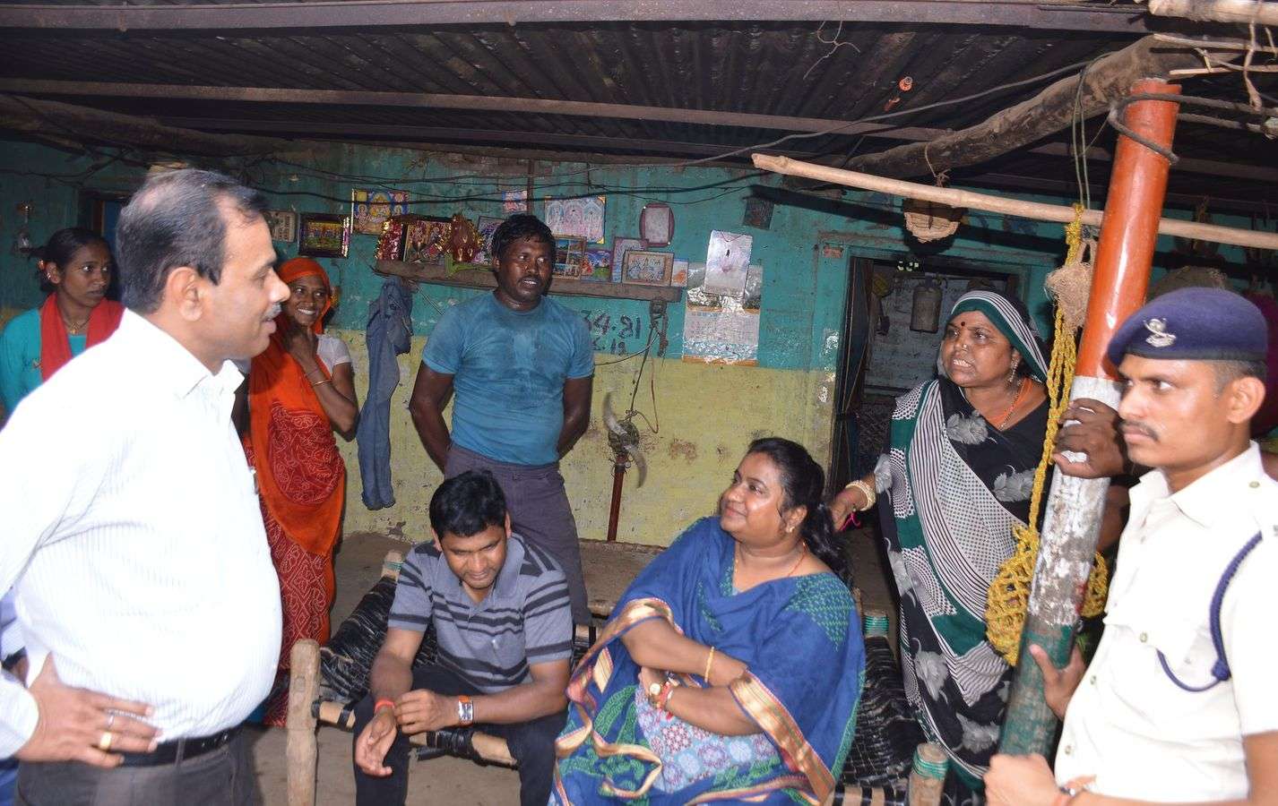 डूब पभावितों का कहना था कि पहले पुनर्वास करों, फिर यहां से हटेंगे।
