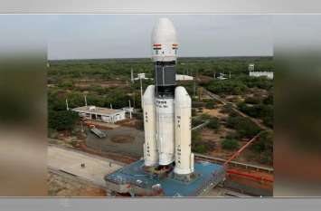 chandrayaan-2 : we are eager to touch moon चांद छूने को बेकरार हम