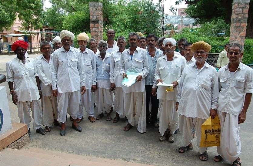 jalore-sahkari samiti-co operative society दो माह पहले किया निलम्बित, अभी तक नहीं दिया चार्ज