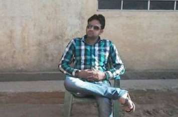 bike rider died road accident who save another life in sikar दर्दनाक: घायल की जान बचाकर खुद हुआ हादसे का शिकार, एक घंटे तक सड़क पर तड़पता रहा, मौत