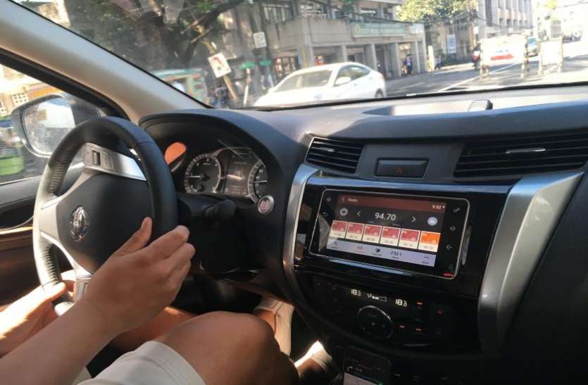 car safety features नई कार में ना मिलें ये 4 फीचर्स तो नहीं खरीदने में ही है भलाई