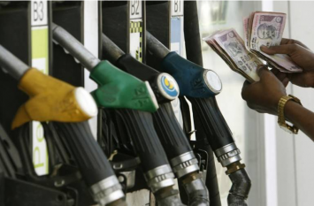 today petrol diesel price Aaj ka petrol diesel ka rate2 Aug 2019 Today Petrol Diesel Rate: पेट्रोल के दाम बढ़े डीज़ल में आई गिरावट, जानिए आपके शहर के रेट