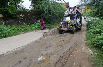 udaipur transport news दुर्घटना में सरकार की बला से कोई भी मरे, जिम्मेदार बेपरवाह, बॉर्डर पर एक हजार अवैध वाहन छका रहे सरकारी एजेंसियों को